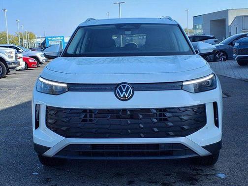 2025 Volkswagen Tiguan 2.0T SE 4MOTION