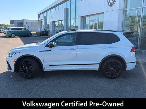 Opal White Pearl 2024 Volkswagen Tiguan 2.0T SE R-Line Black