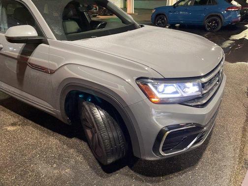 2021 Volkswagen Atlas Cross Sport 3.6L V6 SE w/Technology R-Line
