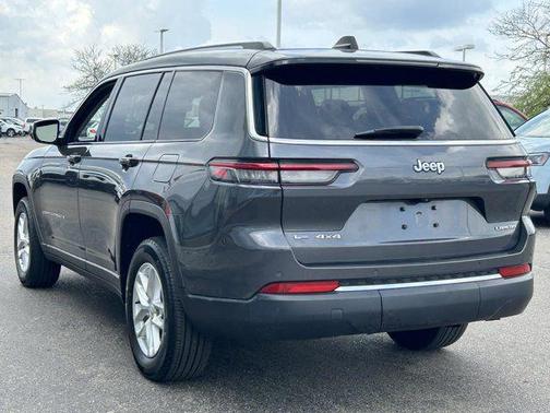 Baltic Gray Metallic Clearcoat 2023 Jeep Grand Cherokee L Laredo