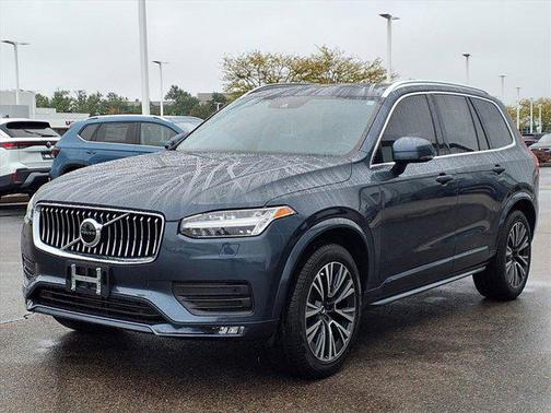 2021 Volvo XC90 T5 Momentum