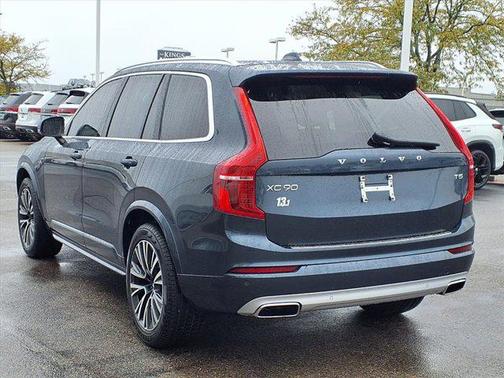 2021 Volvo XC90 T5 Momentum