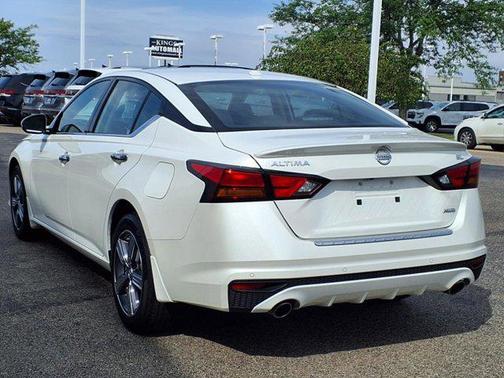 2022 Nissan Altima 2.5 SL