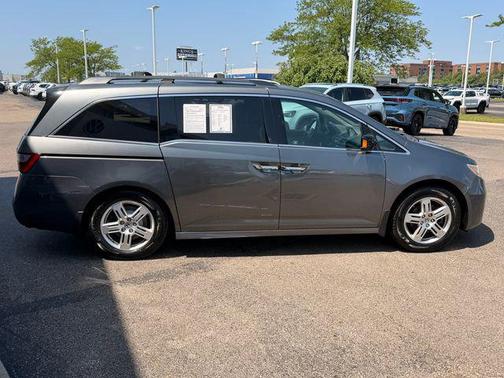 Polished Metal Metallic 2011 Honda Odyssey Touring Elite