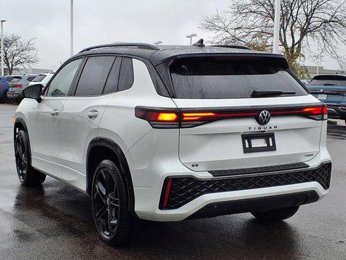 2025 Volkswagen Tiguan 2.0T SE R-Line Black 4MOTION