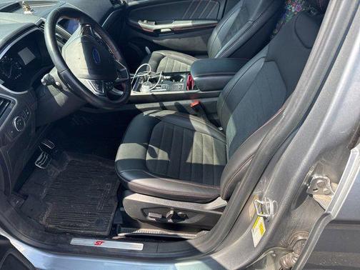 2020 Ford Edge ST
