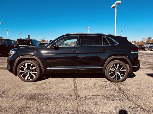 2026 Volkswagen Atlas Cross Sport 2.0T SEL Premium