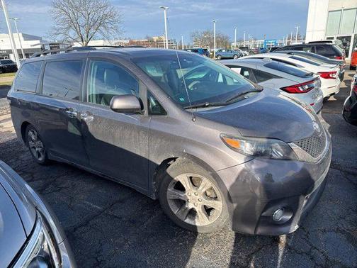 2013 Toyota Sienna SE