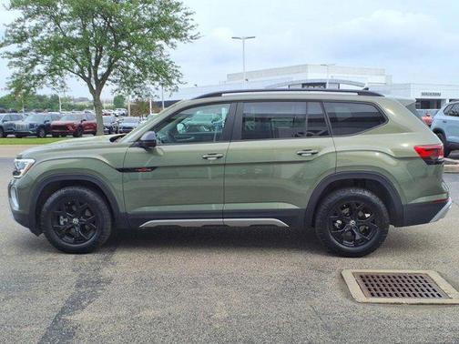 2024 Volkswagen Atlas 2.0T SE w/Technology 4MOTION
