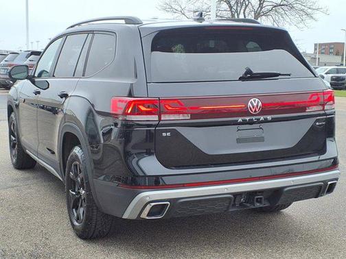 2024 Volkswagen Atlas 2.0T SE w/Technology 4MOTION