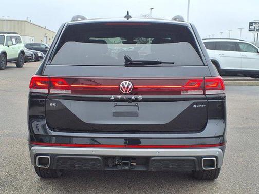 2024 Volkswagen Atlas 2.0T SE w/Technology 4MOTION