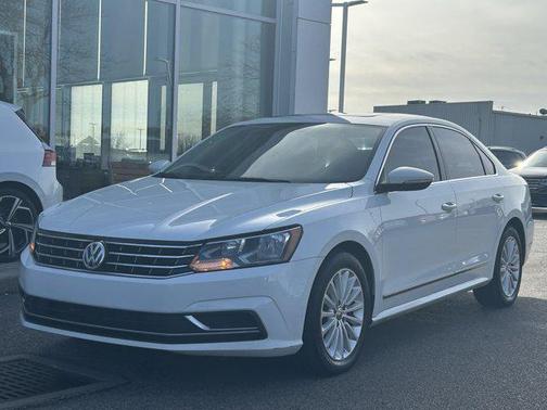 2017 Volkswagen Passat 1.8T SE