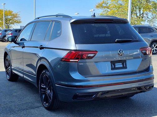 2022 Volkswagen Tiguan 2.0T SE R-Line Black 4MOTION
