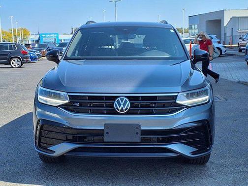 2022 Volkswagen Tiguan 2.0T SE R-Line Black 4MOTION