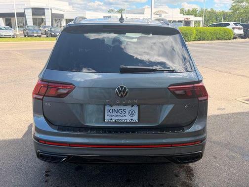 Platinum Gray Metallic 2024 Volkswagen Tiguan 2.0T SE R-Line Black 4MOTION