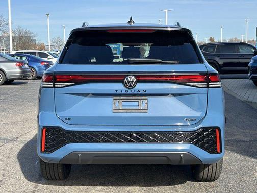 2026 Volkswagen Tiguan 2.0T SE R-Line Black 4MOTION