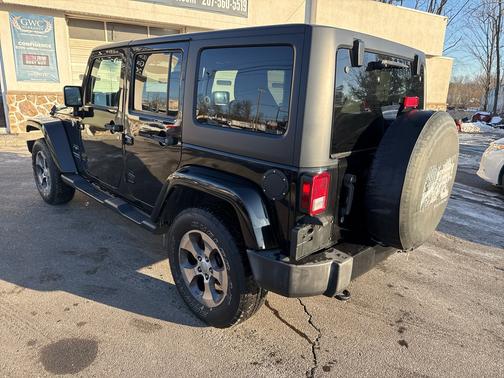 2016 Jeep Wrangler Unlimited Sahara