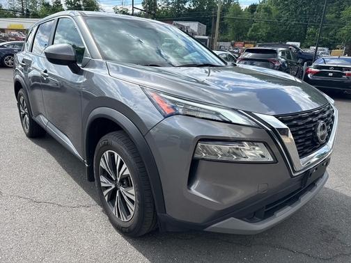 gray 2023 Nissan Rogue SV