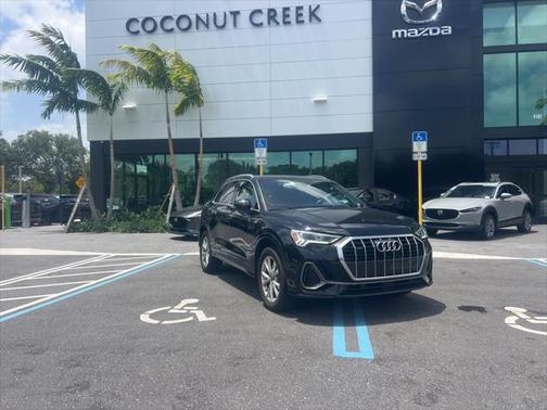 2024 Audi Q3 Premium 45 TFSI S line quattro Tiptronic
