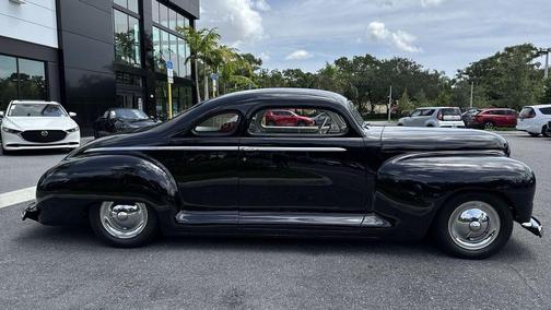 Black 2022 Chrysler Voyager LX