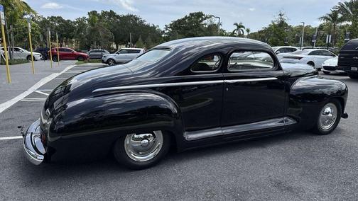 Black 2022 Chrysler Voyager LX