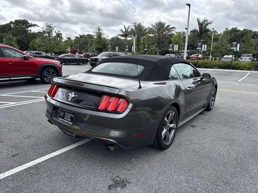Magnetic 2017 Ford Mustang V6