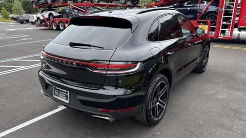 2021 Porsche Macan Base
