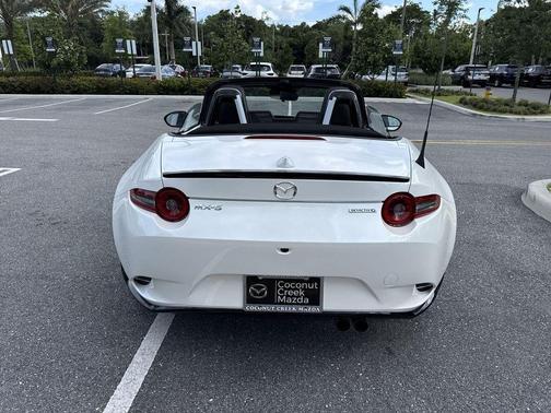 Snowflake White Pearl 2026 Mazda MX-5 Miata Club