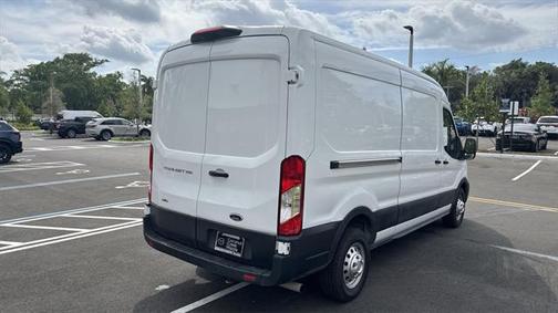 2022 Ford Transit-250 Base