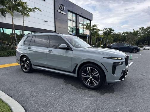 Brooklyn Gray Metallic 2023 BMW X7 xDrive40i