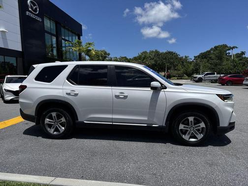 Platinum White Pearl 2024 Honda Pilot EX-L