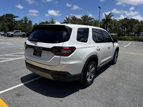 Platinum White Pearl 2024 Honda Pilot EX-L