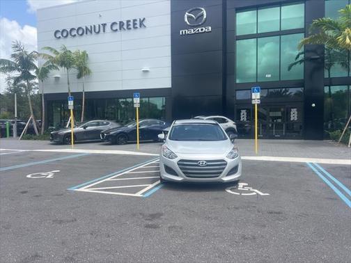2017 Hyundai Elantra GT Base
