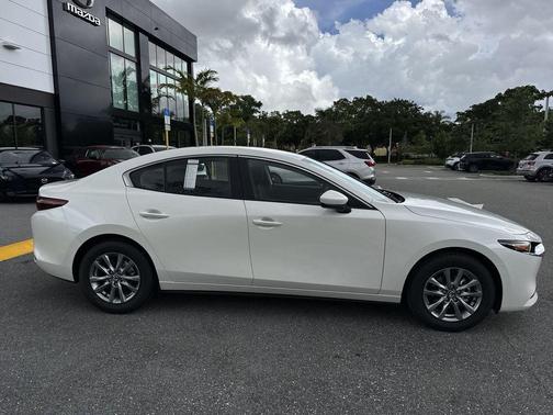 Snowflake White Pearl 2026 Mazda Mazda3 2.5 S