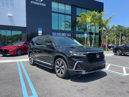 2025 Honda Pilot Touring 8-Passenger