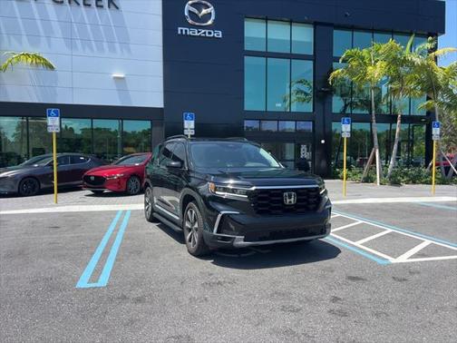 2025 Honda Pilot Touring 8-Passenger