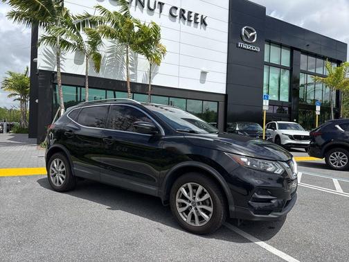 2020 Nissan Rogue Sport SV