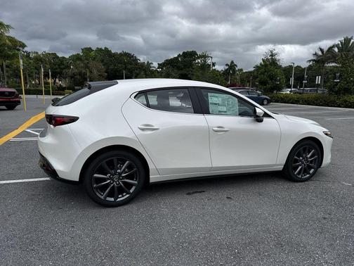 Snowflake White Pearl 2026 Mazda Mazda3 FWD w/Preferred Package
