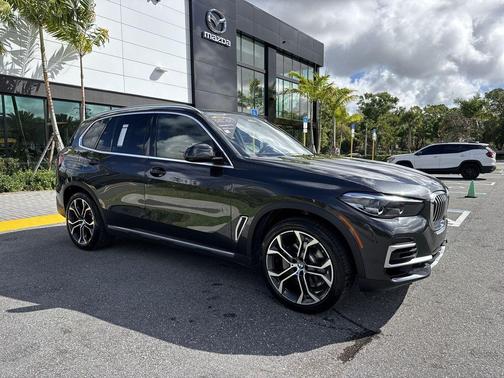 Dark Graphite Metallic 2022 BMW X5 sDrive40i