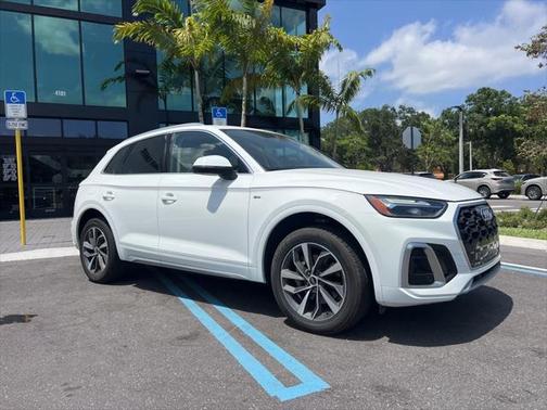 2023 Audi Q5 45 S line Premium Plus