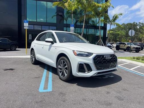 2023 Audi Q5 45 S line Premium Plus