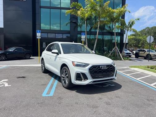 2023 Audi Q5 45 S line Premium Plus