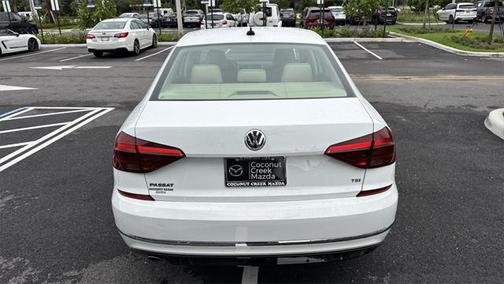 2018 Volkswagen Passat 2.0T R-Line