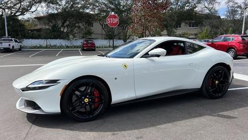 2022 Ferrari Roma Base