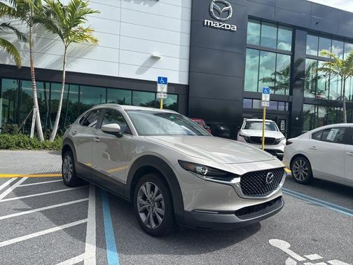 Platinum 2023 Mazda CX-30 2.5 S Preferred Package