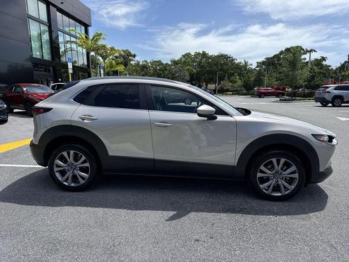 Platinum 2023 Mazda CX-30 2.5 S Preferred Package