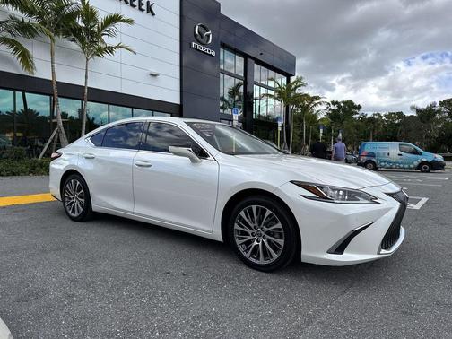 Ultra White 2021 Lexus ES 350 Base