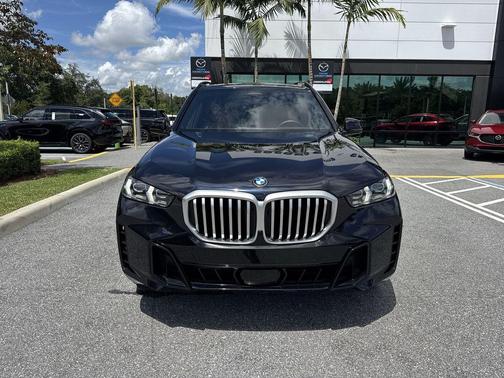 Carbon Black Metallic 2026 BMW X5 xDrive40i