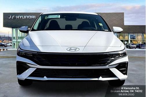 2025 Hyundai ELANTRA SEL