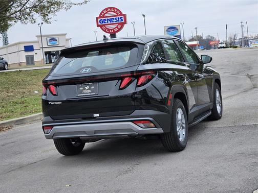 2025 Hyundai TUCSON SE